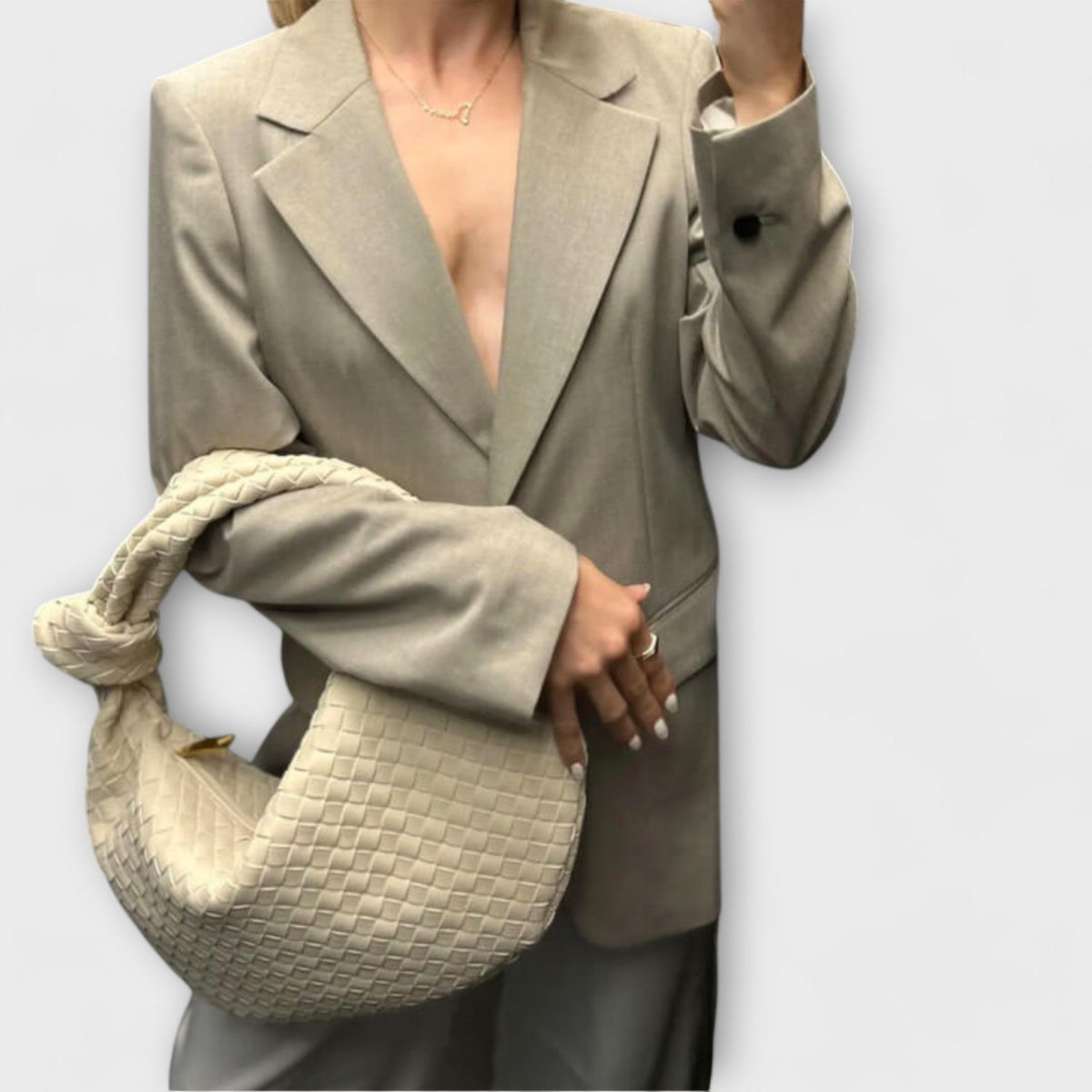 Women's Large Woven Handbag – Knot Detail