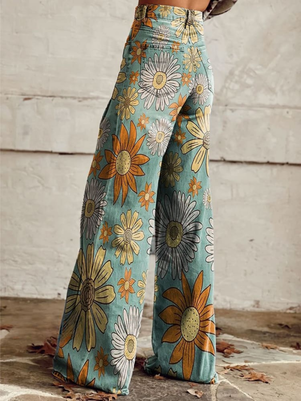 Eleanor | Wide Leg Jeans with Bold Floral Print for Women - Image 2