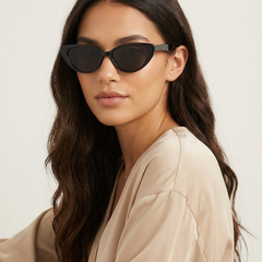 Women's Lightweight Cat Eye Sunglasses | Elegant Retro Fashion Accessory 2