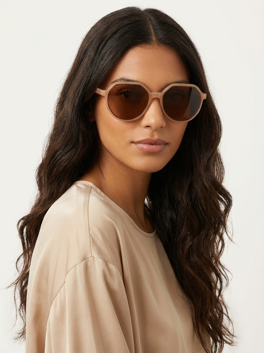 Women's Lightweight Geometric Oversized Sunglasses | Elegant Retro Fashion Accessory 1