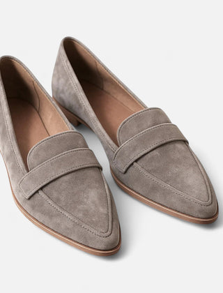 Women's Premium Leather Loafers | Elegant Retro Pointed-Toe Slip-On Shoes 1
