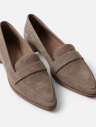 Women's Premium Leather Loafers | Elegant Retro Pointed-Toe Slip-On Shoes 3