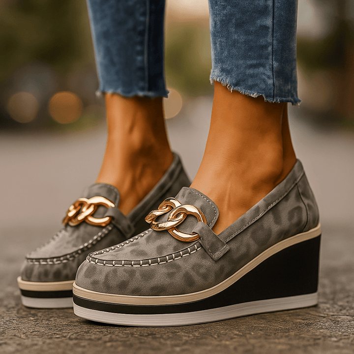 Women's Stylish Platform Loafers | Black Chain-Decorated Slip-On Shoes 0