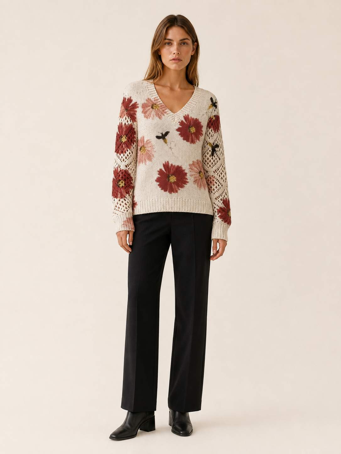 Women’s Floral Knit V-Neck Jumper – Fitted Hem